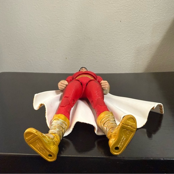 McFarlane DC Shazam Fury of the Gods 7" Figure - Picture 8 of 10